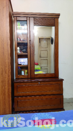Dressing table